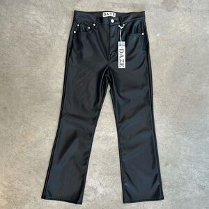 Daze Denim Shy Girl High Rise Crop Flare Size 26 Color Cinematic